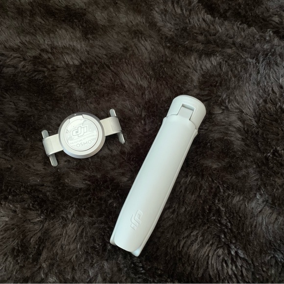 DJI OM 4 - Handheld 3-Axis Smartphone Gimbal Stabilizer - Picture 9 of 16